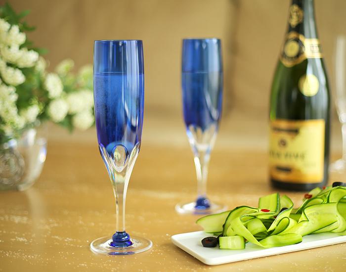 A pair of Flute Champagne Glasses "Royal Blue"