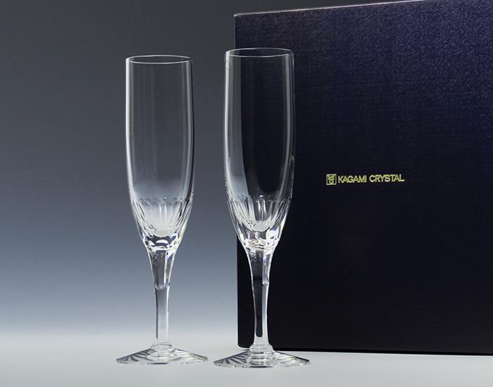 A pair of Champagne Glasses "Ecrin"